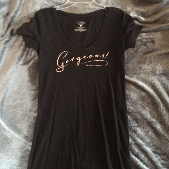 VS v-neck top