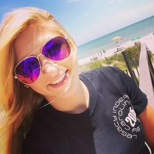 Meet your Posher, Alyssa