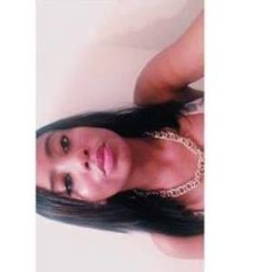 Meet your Posher, Yolanda