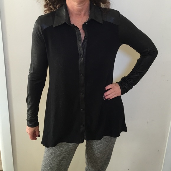 Buttonup with leather accents (sleeves & collar)