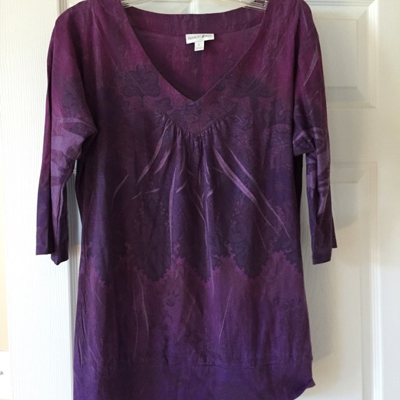 Pretty purple top! Great with jeans!!