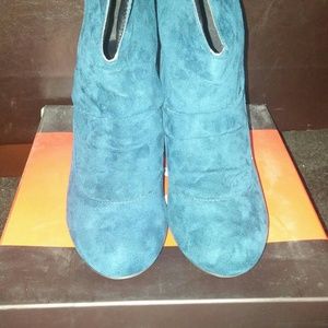 G by Guess Favist ankle boot