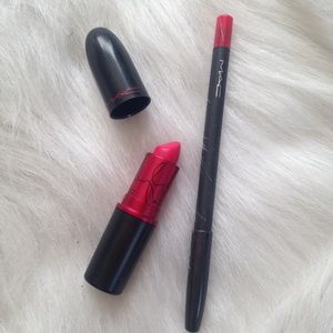 MILEY CYRUS lipstick with matching liner