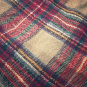 NWOT plaid blanket scarf!