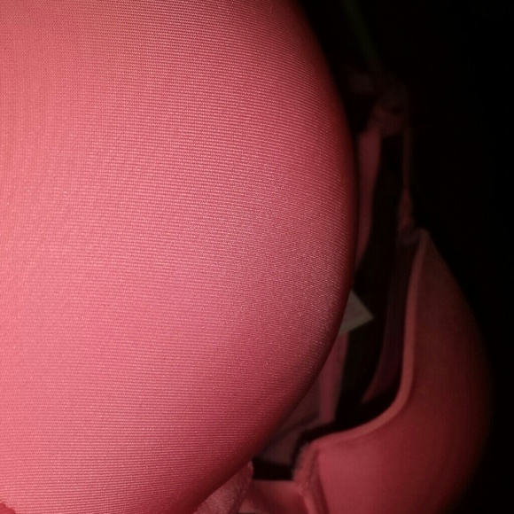 VS hot pink pushup bra 24A - Picture 2 of 4