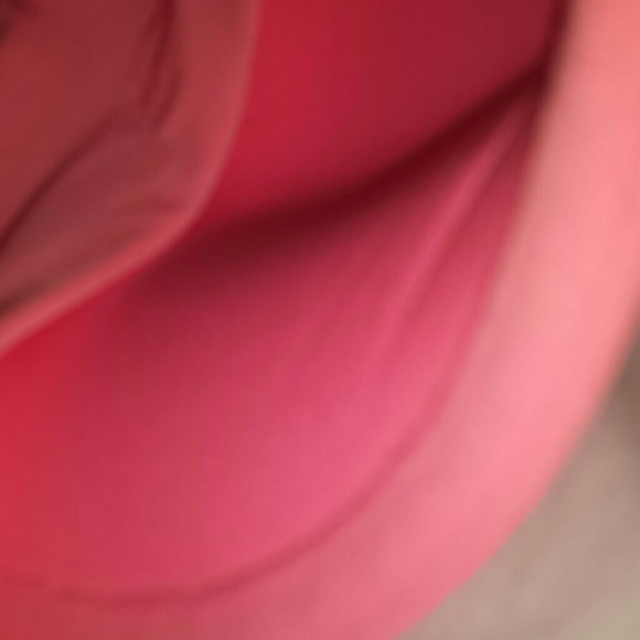 VS hot pink pushup bra 24A - Picture 4 of 4
