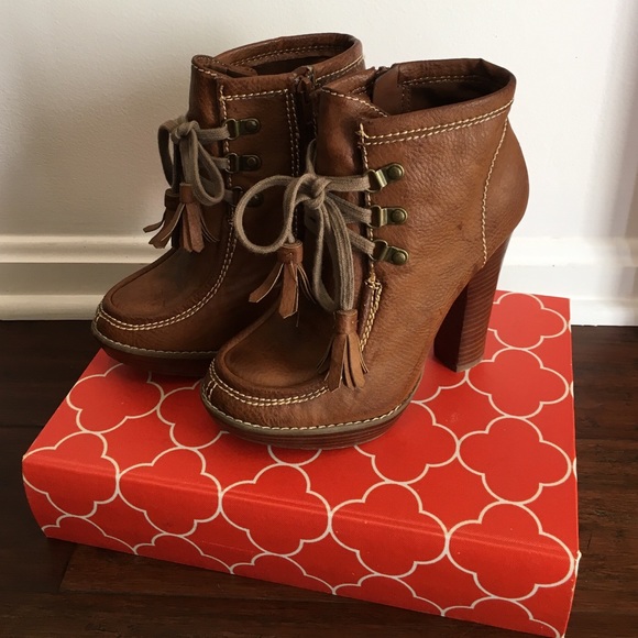 *SOLD* Amazing Camel Colored MIA Booties!