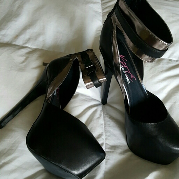Steve Madden "Keyshia Cole Collection" Pumps