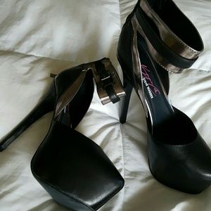 Steve Madden "Keyshia Cole Collection" Pumps