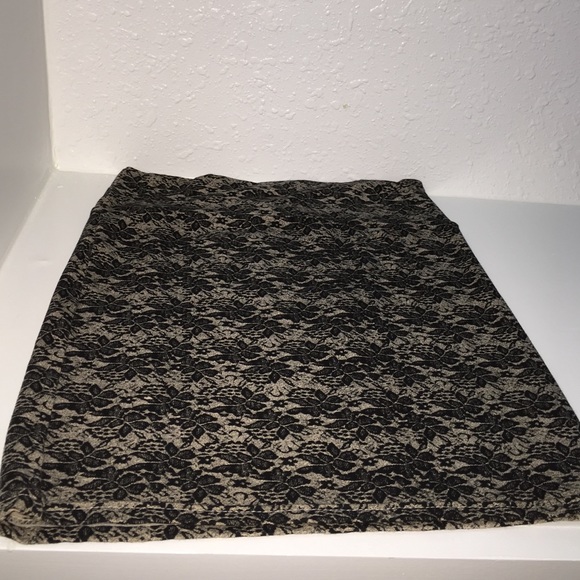 Detail leaf skirt