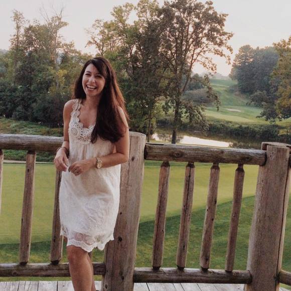 Meet your Posher, Christine - Picture 1 of 1