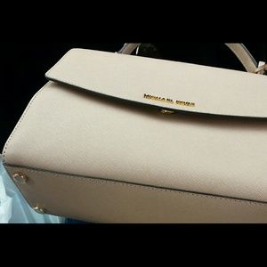 Michael kors Ava medium satchel **like new**