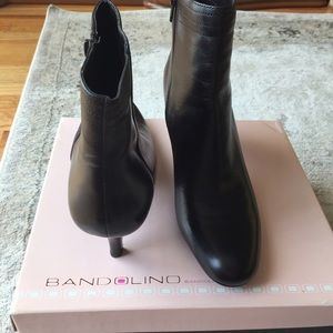 NIB Bandolino Dark Brown Leather Booties