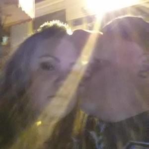 Meet your Posher, Cari