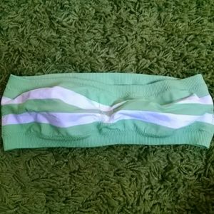 XS green and white striped bandeu
