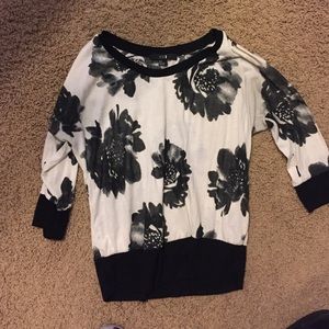Forever 21 Black and white floral top