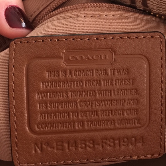Signature coach tote - Picture 4 of 4