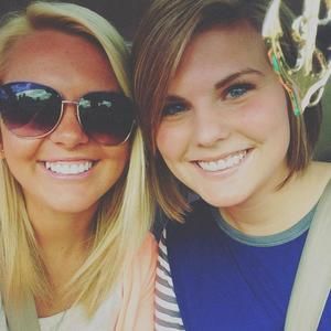 Meet your Posher, Kelli