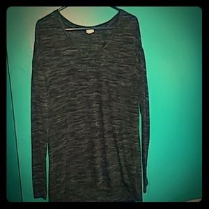 Loose grey long sleeve shirt