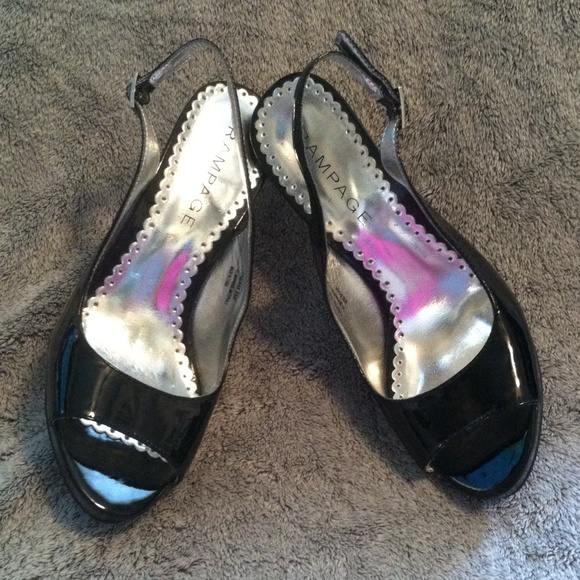 ❌BUNDLED❌ Rampage heels, 8.5 - Picture 2 of 4