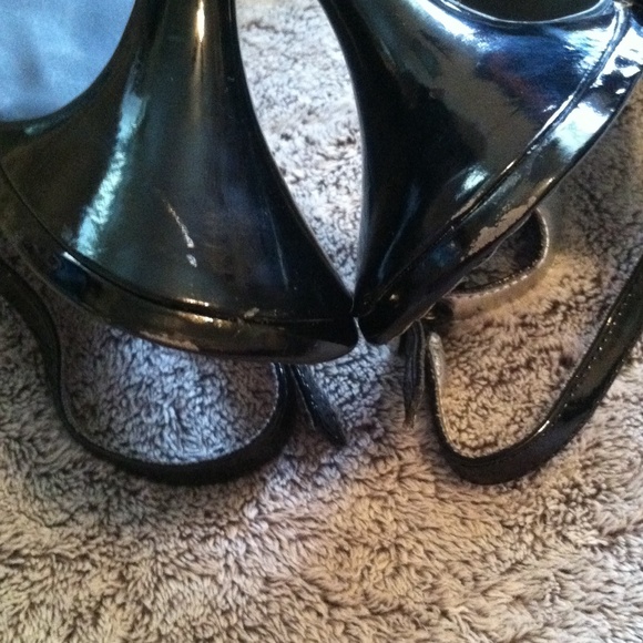 ❌BUNDLED❌ Rampage heels, 8.5 - Picture 4 of 4