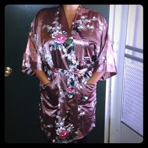 Kimono Robe - blossom and peacock design 🌸