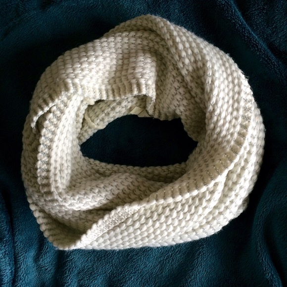 Accessories - Silver/White Waffle Infinity Scarf