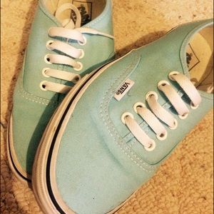 Men's size 7, women's size 9. Teal blue Vans