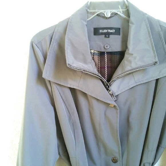 ELLEN TRACY TRENCH COAT - Picture 2 of 4