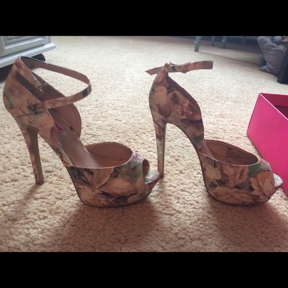 Betsey Johnson angel floral heels