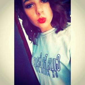 Meet your Posher, Kendra