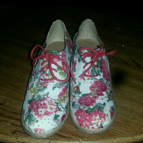 Oxford floral shoes