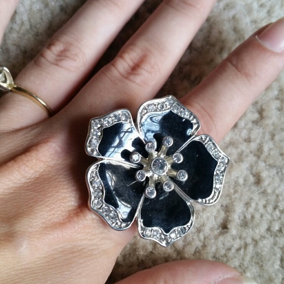 Black flower with rhinestones ring