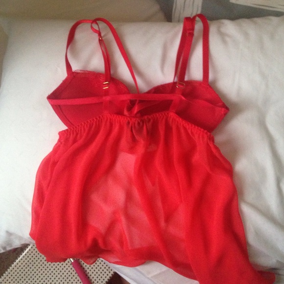 VS lingerie - Picture 3 of 3