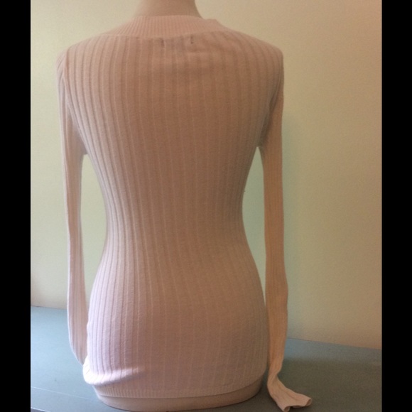 🚫🚫SOLD Ivory colored sweater by Express🚫🚫 - Picture 3 of 3