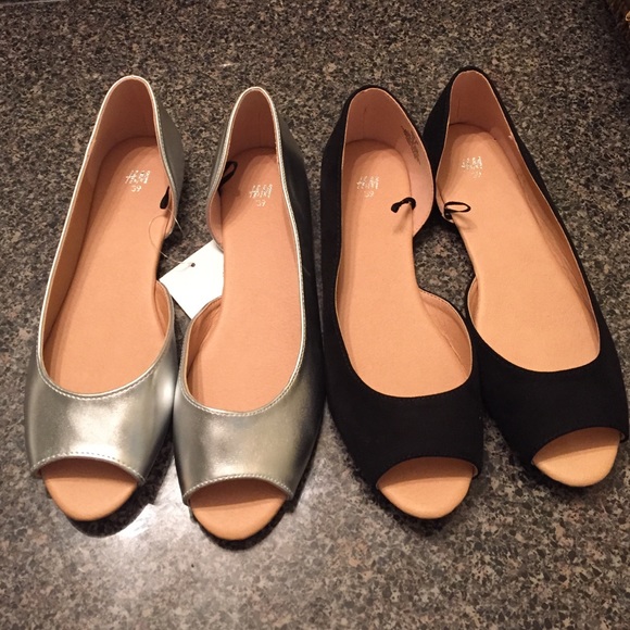 Peep toe flats