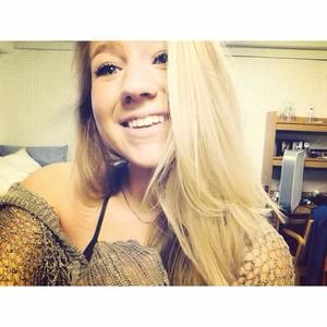 Meet your Posher, Courtney