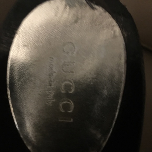 Gucci shoes size 7 1/2 barely worn. 4 " heel - Picture 3 of 4