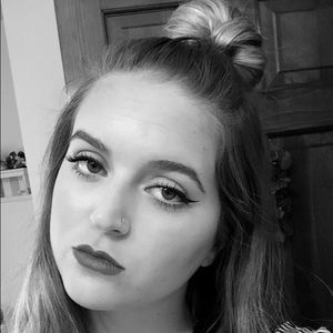 Meet your Posher, Brianne