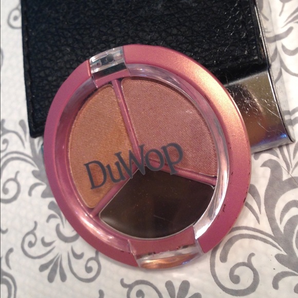 DuWop eye shadow and liner set in Amber Eyes Trio
