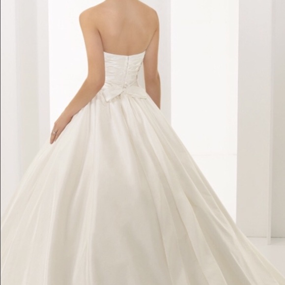 Wedding dress - ivory - Picture 2 of 4