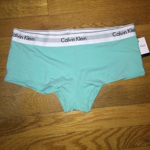 NWT Calvin Klein boyshorts