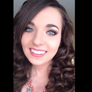 Meet your Posher, Krista