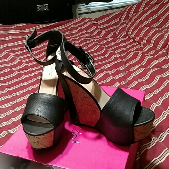 Shoe's