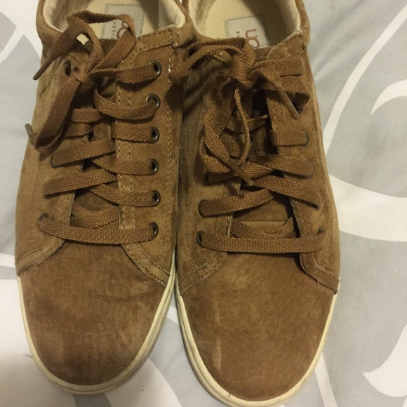UGG tennis shoes