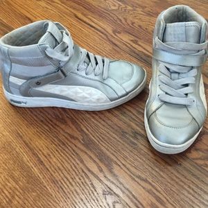 Puma gray/white high tops