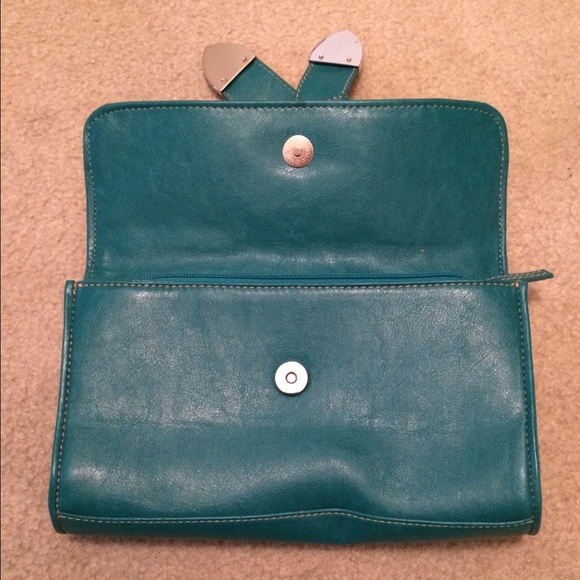 Clutch! ⏰last call being donated 💥🌟 - Picture 3 of 4