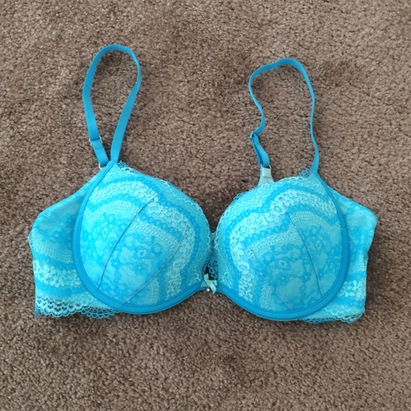 36B Victoria Secret lace plunge push up