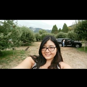 Meet your Posher, Alondra