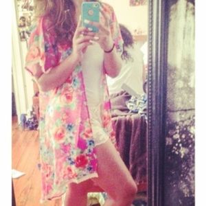 SOLD ‼️‼️‼️Chic open floral cardigan